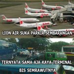 Lion air parkir sembarangan 2.jpg