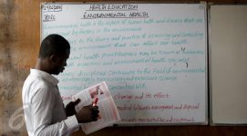 067651100_1457182922-20160305-Sekolah-Terapung-di-Nigeria-Reuters8.jpg