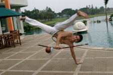 andrewcapoeira1.jpg