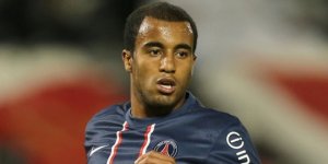 psg-tak-parkir-bus-di-markas-chelsea.jpg