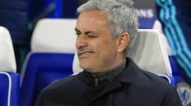031831000_1450863145-mourinho_6.jpg
