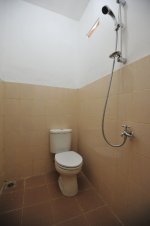 toilet dalam kmr (426x640).jpg