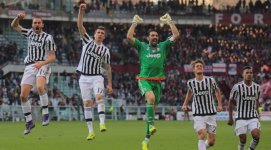 059984100_1458536505-_20160321AFP_Torino_v_Juventus_01.jpg