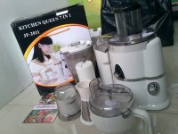 Power_Juicer_Kitchen_Queen_7_In_1_Ch.jpg