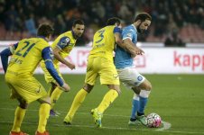 respons-cepat-napoli-jaga-peluang-scudetto-qAE.jpg