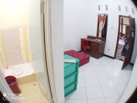 Kost Putra Dekat UII, RS Gramedika 10 Yogyakarta, Sleman City Hall 0004.jpg