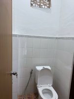 12a lt2 bathroom.jpg